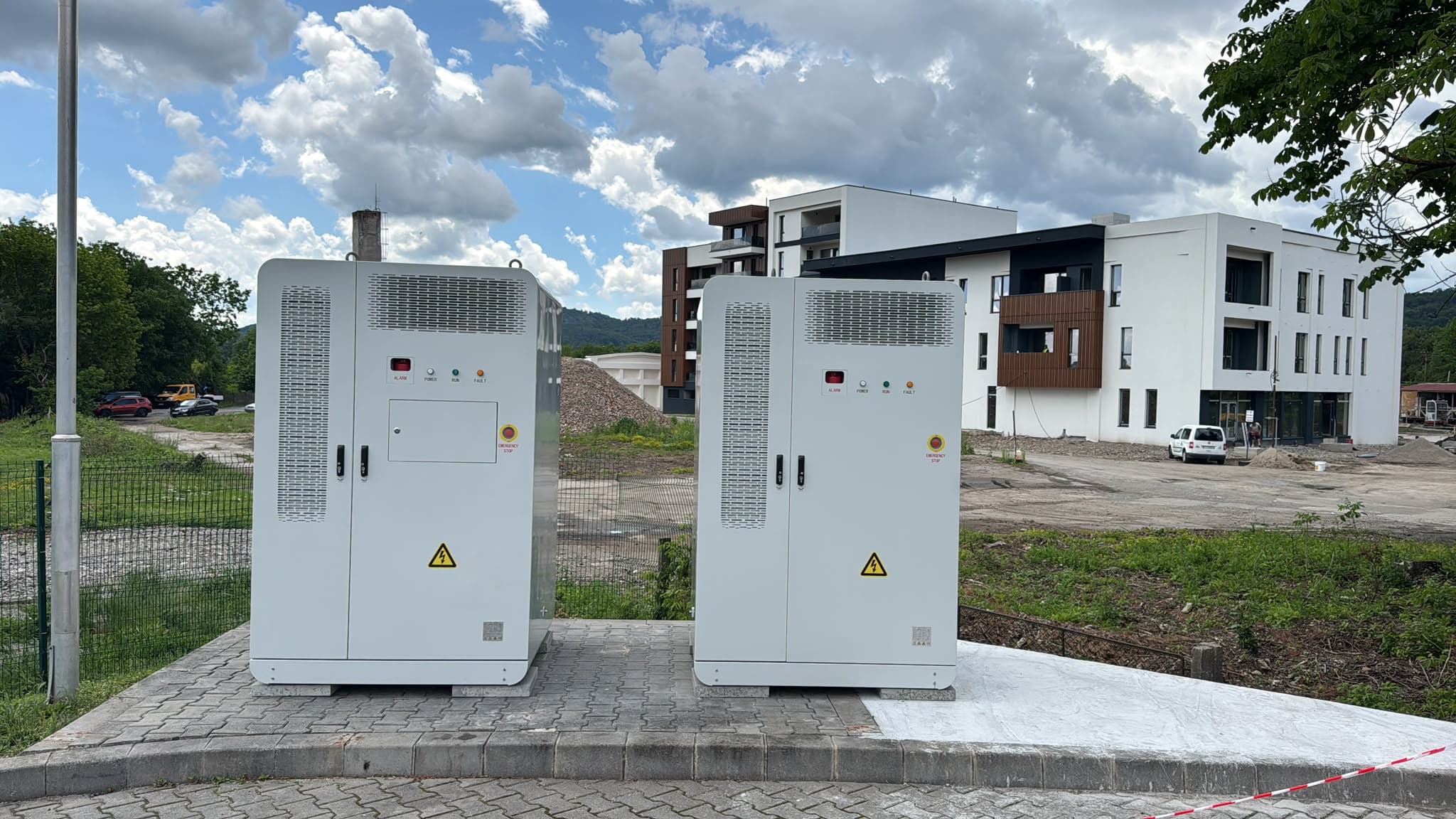 Cabinete de stocare industrială instalate de VistaVerde